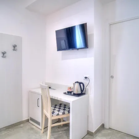 Hotel Porto Di Roma 2*